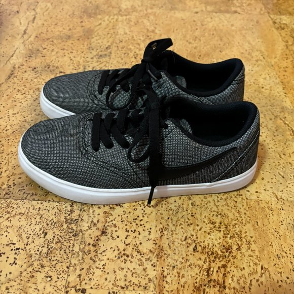 EUC Nike Boy SB Check‎ Solarsoft Canvas Sneakers Size 4Y - Picture 4 of 11